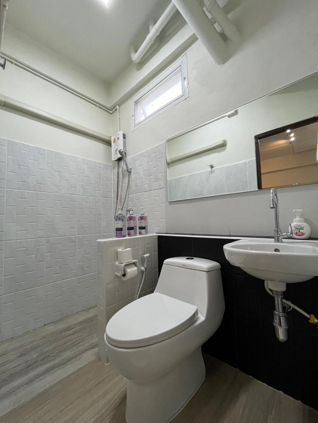 Self Check-in By Baiput Hometel * Phra Nakhon Si Ayutthaya
